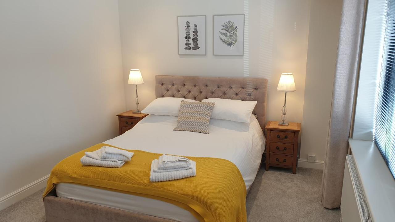 Large Modern Self Contained Apartment In Лимингтон Экстерьер фото