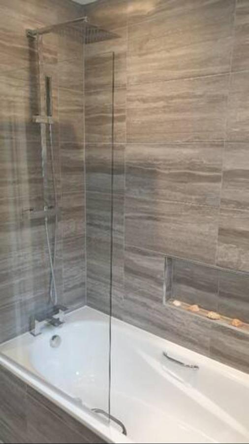 Large Modern Self Contained Apartment In Лимингтон Экстерьер фото